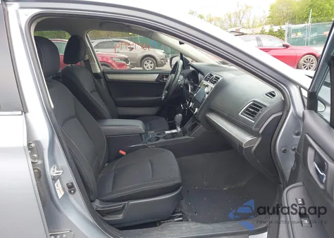 2018 Subaru Outback 2.5I Premium z USA, uszkodzony, nr VIN 4S4BSAFC4J3257300